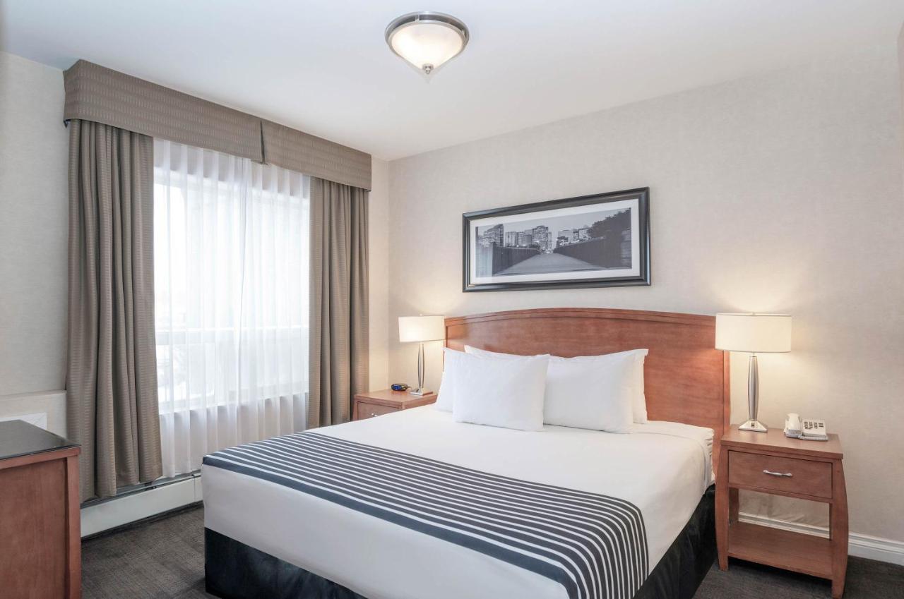 Sandman Hotel & Suites Calgary West Экстерьер фото