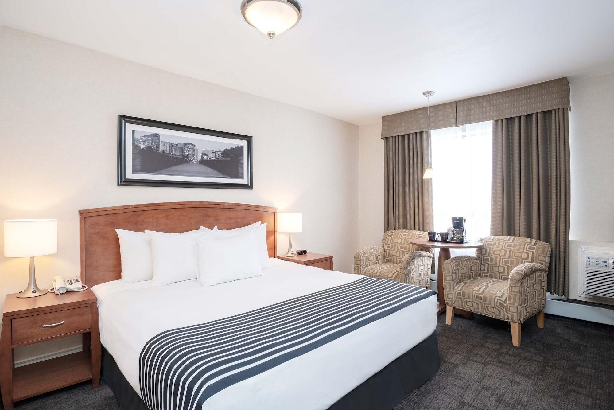 Sandman Hotel & Suites Calgary West Экстерьер фото