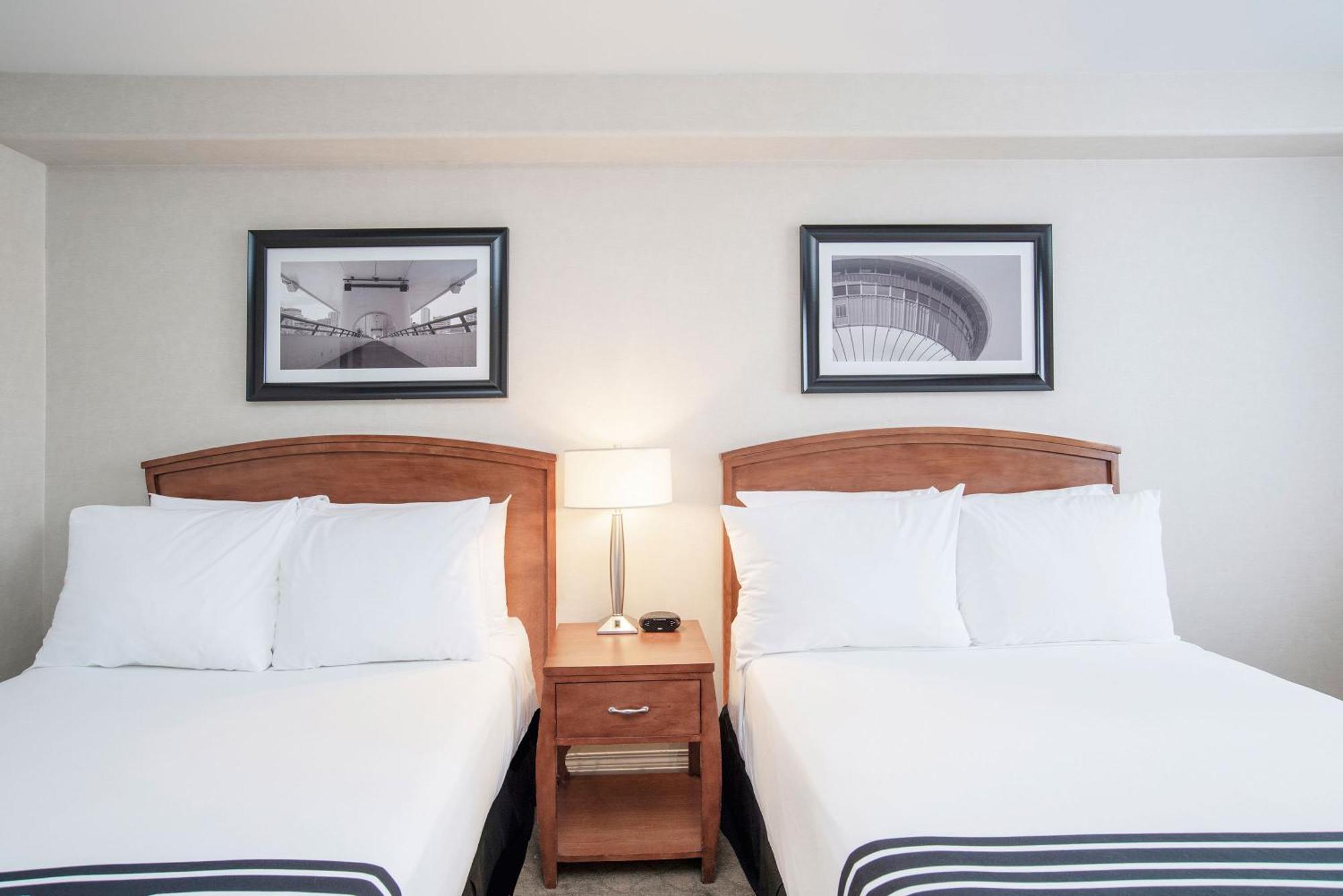 Sandman Hotel & Suites Calgary West Экстерьер фото