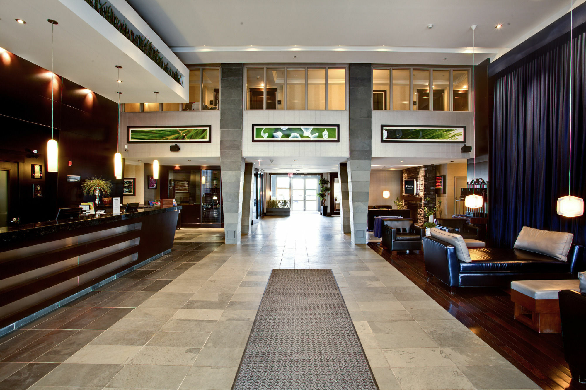 Sandman Hotel & Suites Calgary West Экстерьер фото