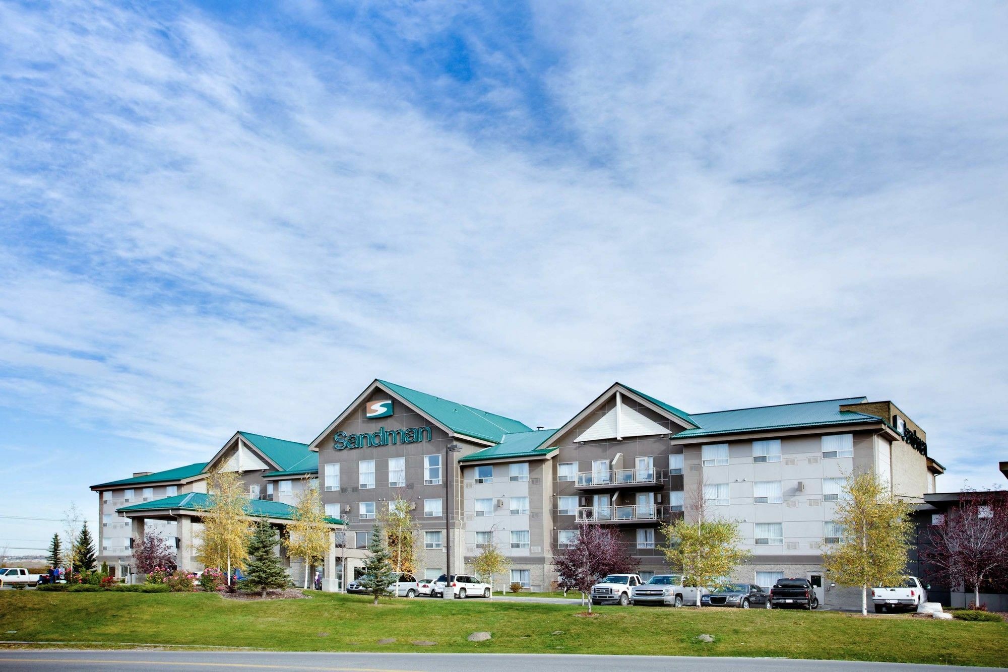 Sandman Hotel & Suites Calgary West Экстерьер фото
